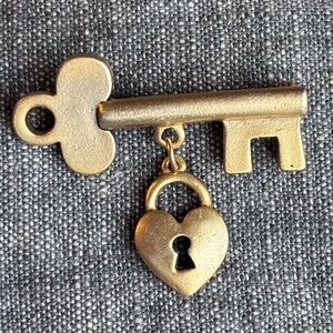 Vintage Key To My Heart Brooch